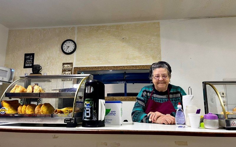 Carmem Caprioli, 74 anos, tem uma lancheria no local há 10 anos
