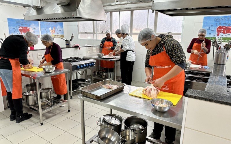 Aulas de Cozinha para Iniciantes ministradas no Senac