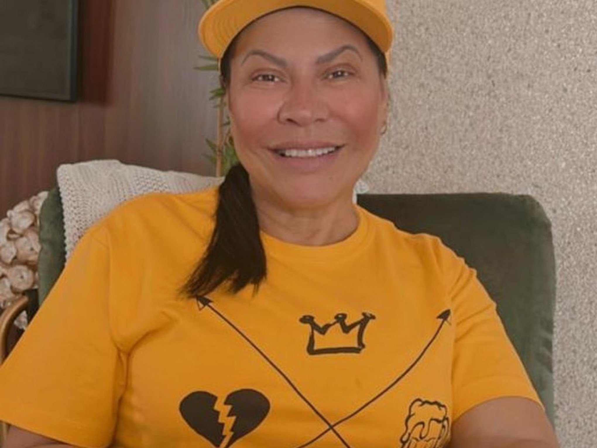 Mãe de Marília Mendonça sofre acidente de carro em São Paulo