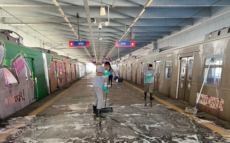 Limpeza é realizada na estação Farrapos | abc+