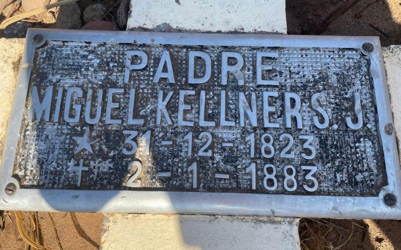 Levada no dia 2 de maio, cruz do Padre Kellner também foi encontrada