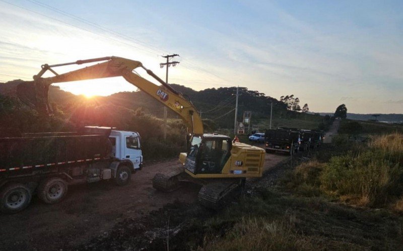 Rodovia RS-427 tem pavimentação iniciada em Cambará do Sul