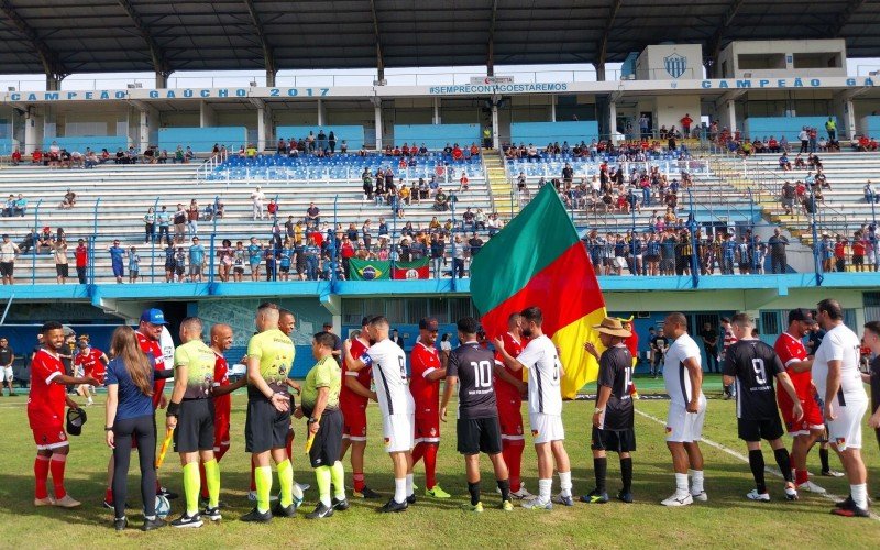 Jogo do Bem reuniu ex atletas do futebol