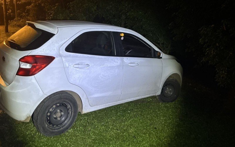 Carro da vítima foi encontrado abandonado e com marcas de sangue | abc+