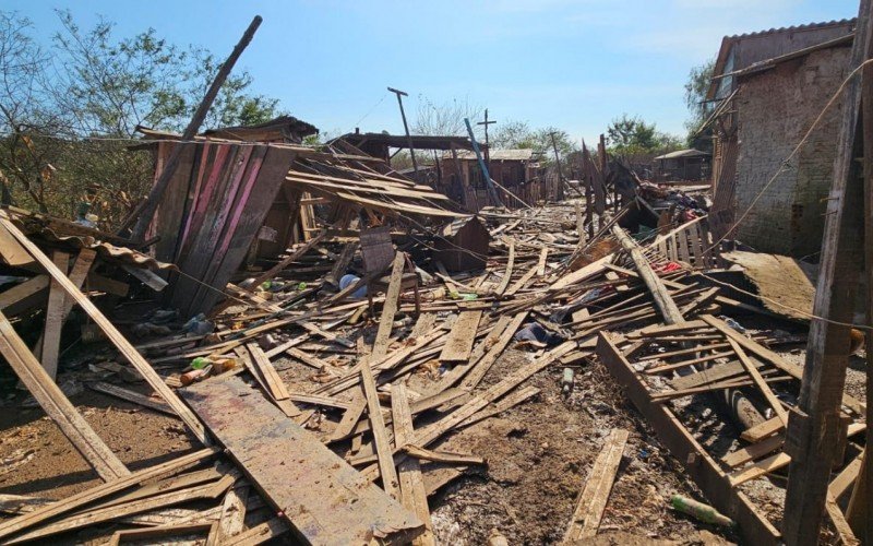 Ocupação Steigleder foi uma das comunidades em que várias casas ficaram destruídas após a enchente em São Leopoldo