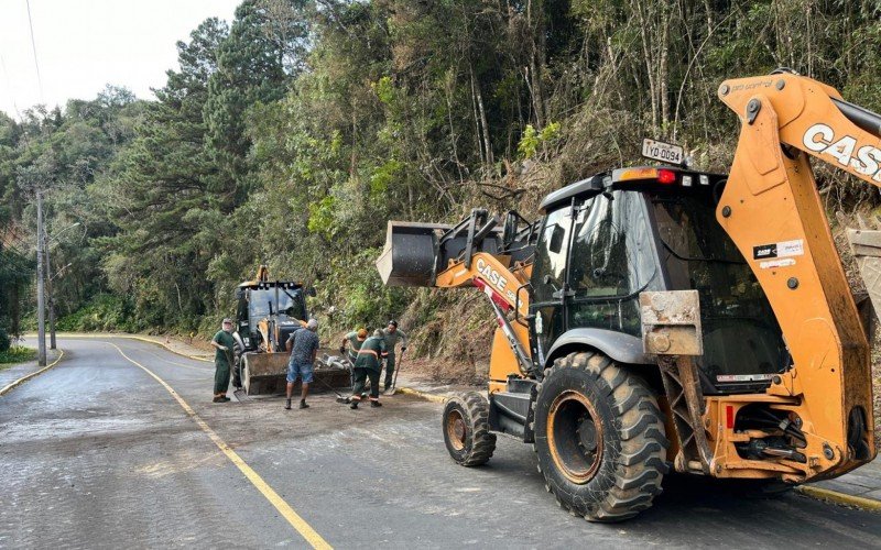 Tráfego de restabelecido na Rua Emílio Leobet, a Estrada Velha