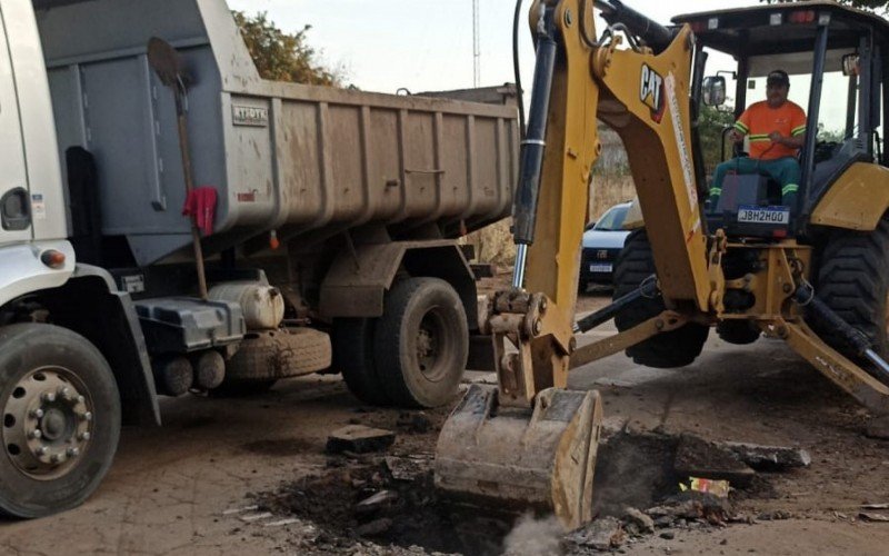 Obra tem objetivo de melhorar pressão e distribuição de água potável