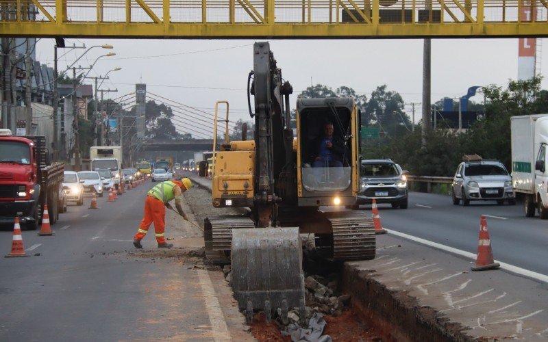 Obra de implementação da terceira faixa na BR-116 avança entre São Leopoldo e Sapucaia do Sul