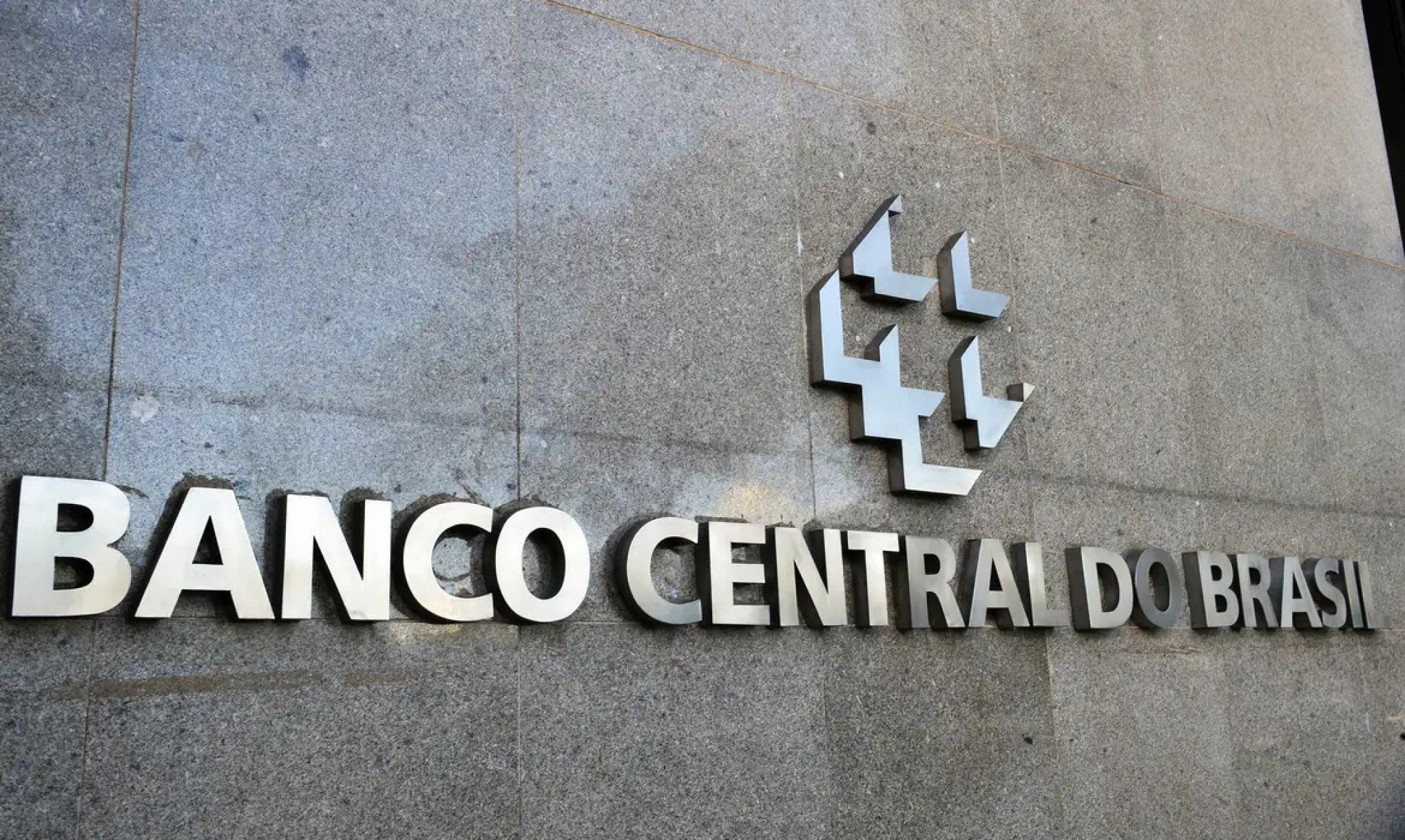Brasileiros têm mais de R$ 8 bilhões para resgatar no Banco Central; saiba como solicitar