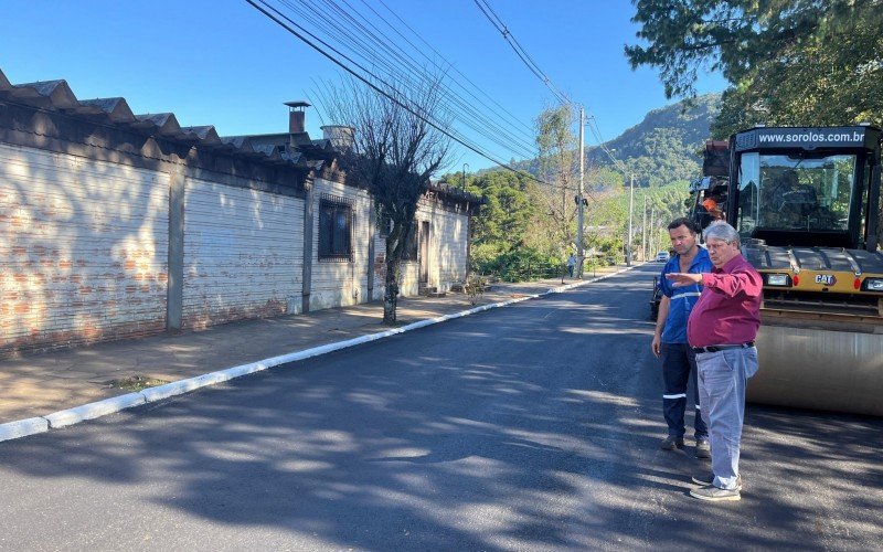 Avenidas e ruas do município passam por recuperação asfáltica