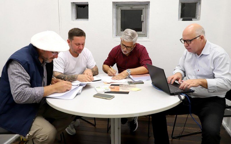 Dez poemas inéditos vão ser apresentados ao público na final do 9º Esteio da Poesia Gaúcha