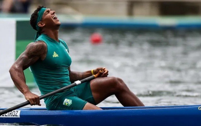 Canoísta brasileiro Isaquias Queiroz participa de prova eliminatória nesta quarta-feira (7) | abc+