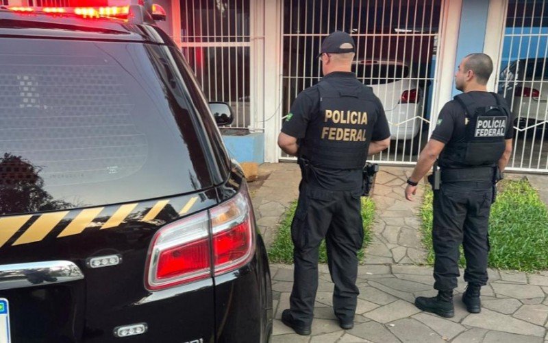 Agentes cumpriram mandados mirando servidores públicos, de Canoas e Eldorado do Sul, na manhã da última sexta-feira (14)