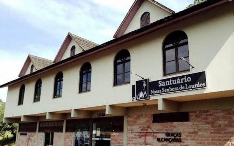 Desmorona o salão da Gruta Nossa Senhora de Lourdes, em Dom Pedro de Alcântara | abc+