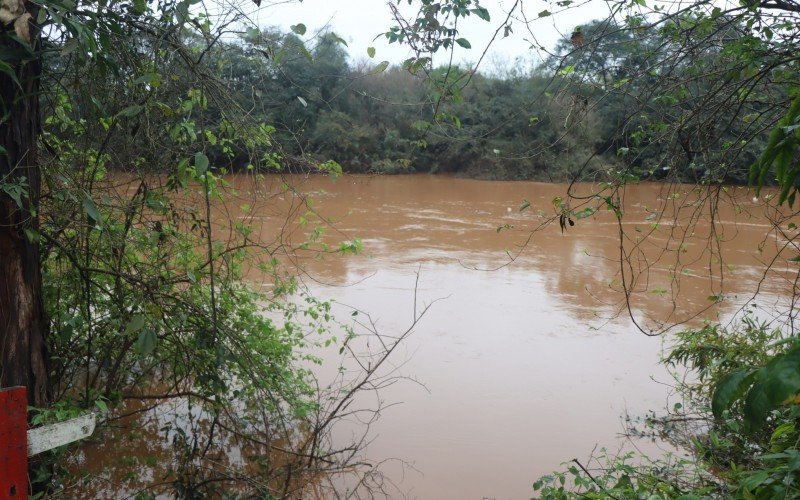 Rio dos Sinos em Campo Bom no período das enchentes em 2024 | abc+