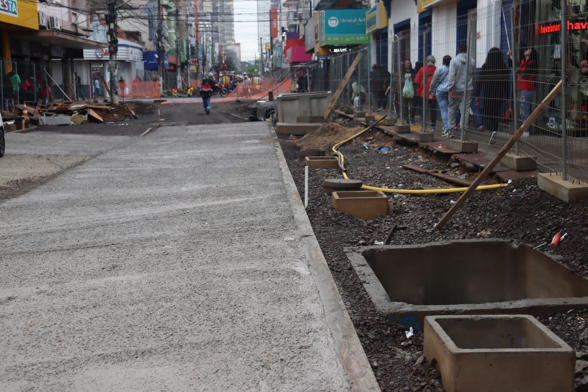 80% da pista de concreto jÃ¡ foi colocada na 3Âª quadra