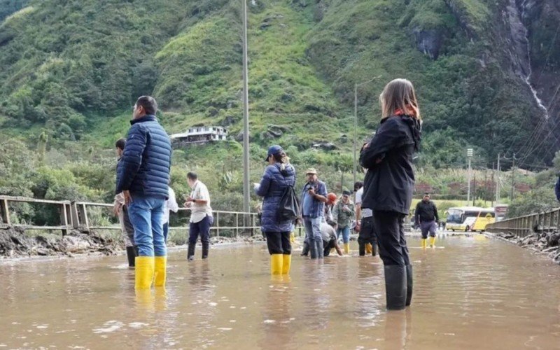 Avalanche foi causada pelas fortes chuvas que atingem a região do Equador | abc+