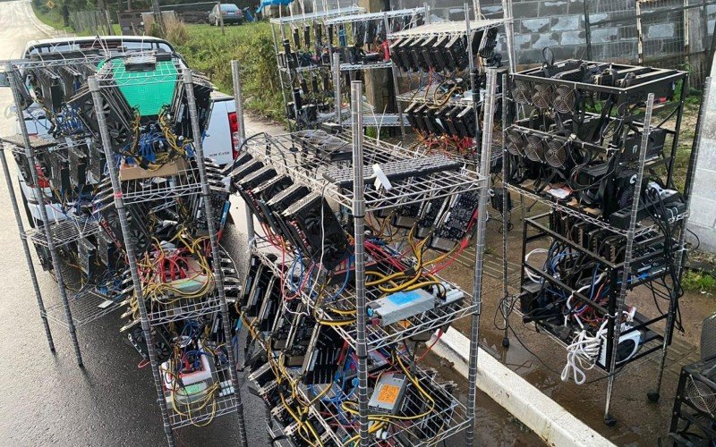 Equipamentos estimados em mais de R$ 500 mil foram apreendidos 