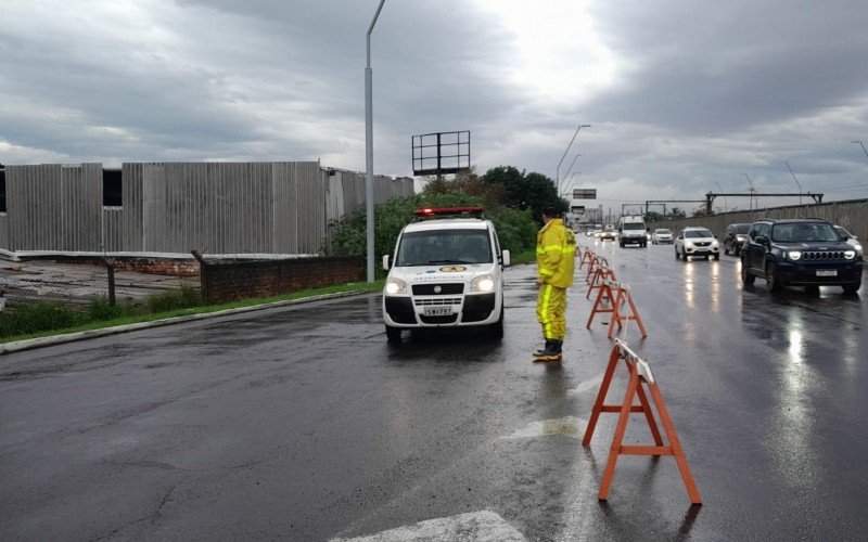 Bloqueio no acesso à Voluntários da Pátria na Avenida Castelo Branco  | abc+