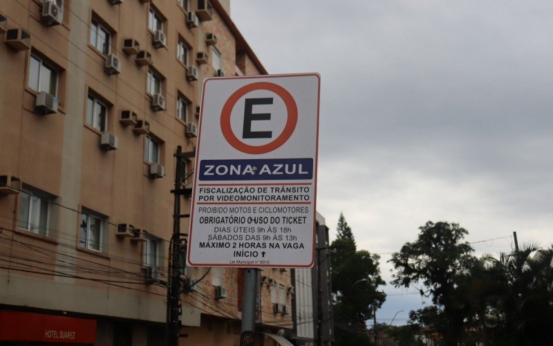 APÓS MAIS DE UM MÊS: Zona Azul volta a ser cobrada nessa quarta-feira em São Leopoldo