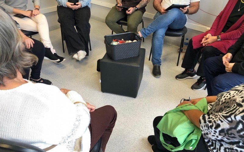 Roda de conversa com psicólogos e estudantes da UniRitter acolhe comunidade canoense