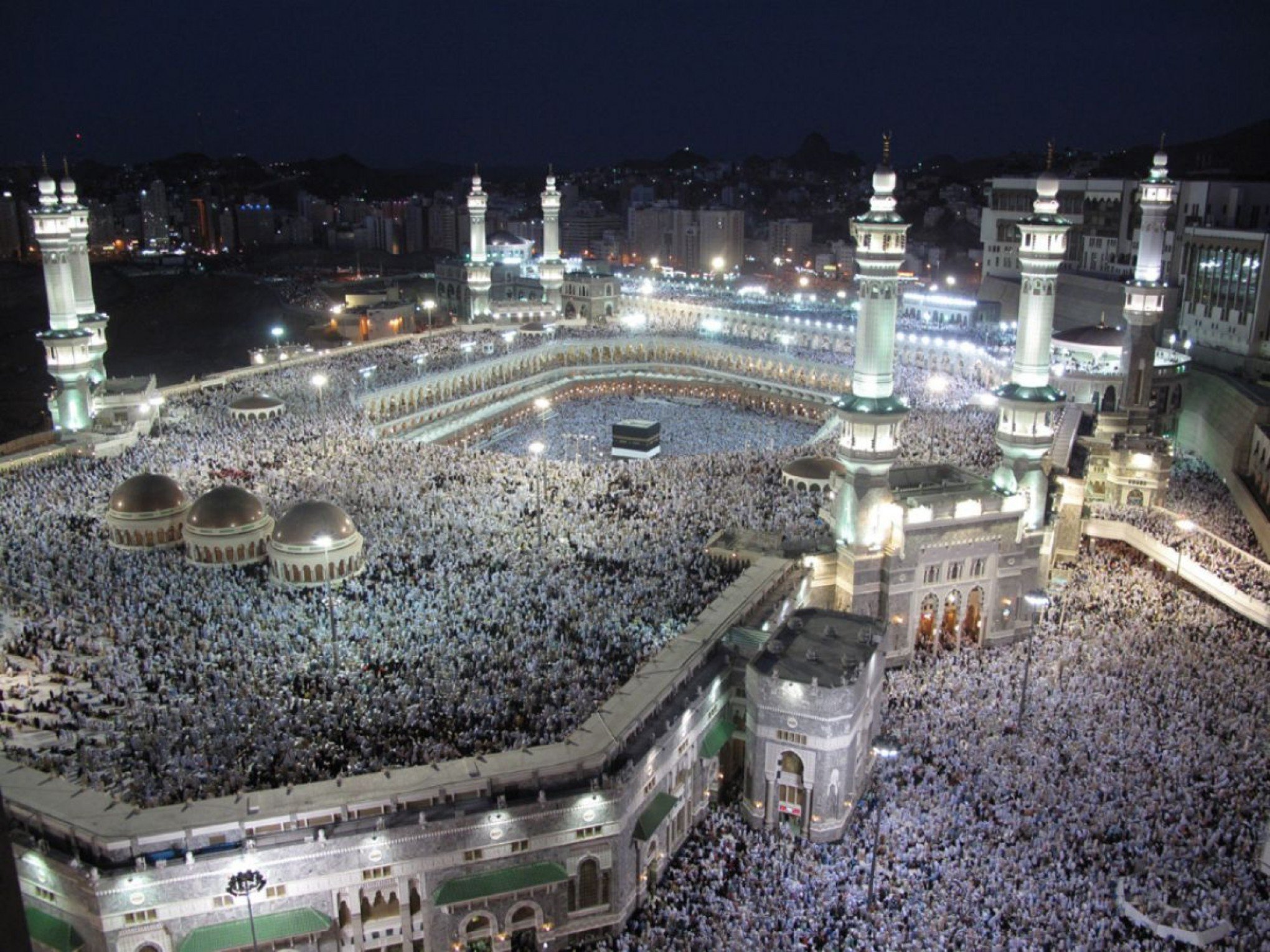 Mais de mil pessoas morrem durante peregrinação em Meca