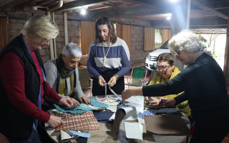 Mulheres de Ivoti vendem mais de 400 ecobags e compram biodigestor para escola local 
