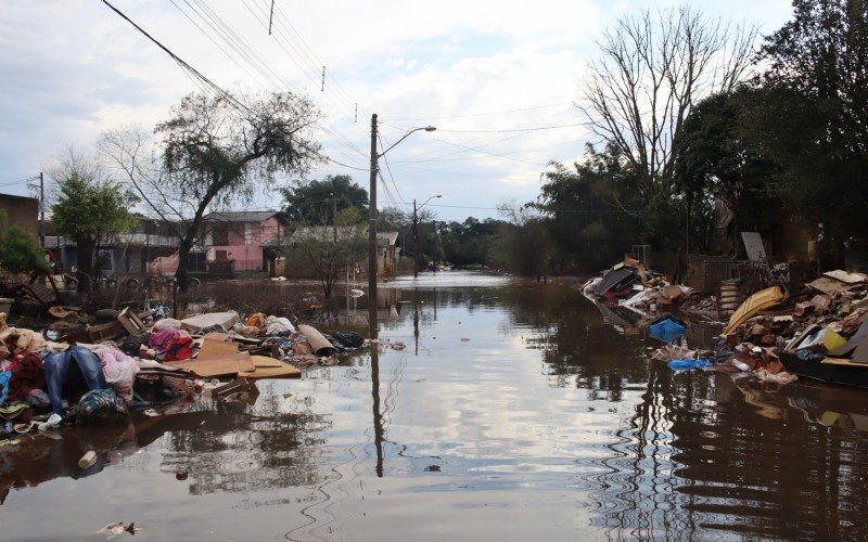 Água do Sinos tomava conta de ruas do Loteamento Integração