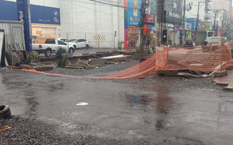 Trânsito será bloqueado na esquina das ruas Osvaldo Aranha e Independência 