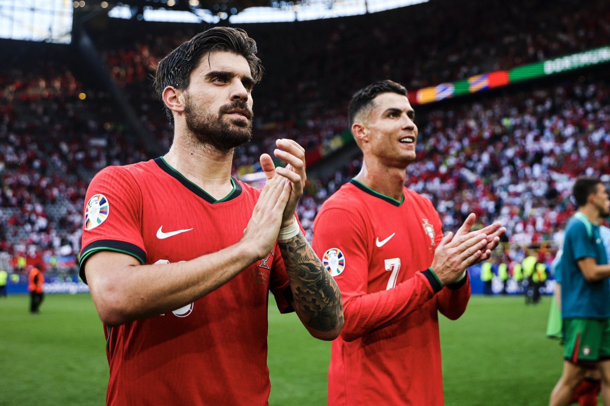Portugal vence a Turquia por 3 a 0 e se classifica para as oitavas da Eurocopa