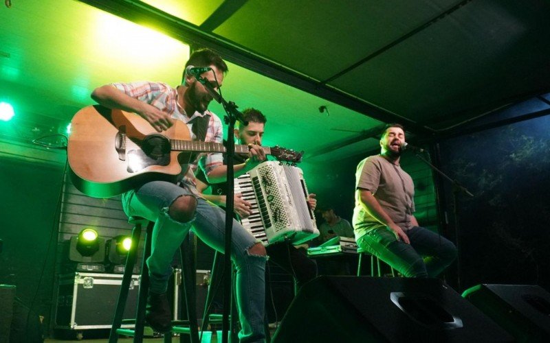 Arraiá Solidário em Novo Hamburgo no I Fashion Outlet - Show