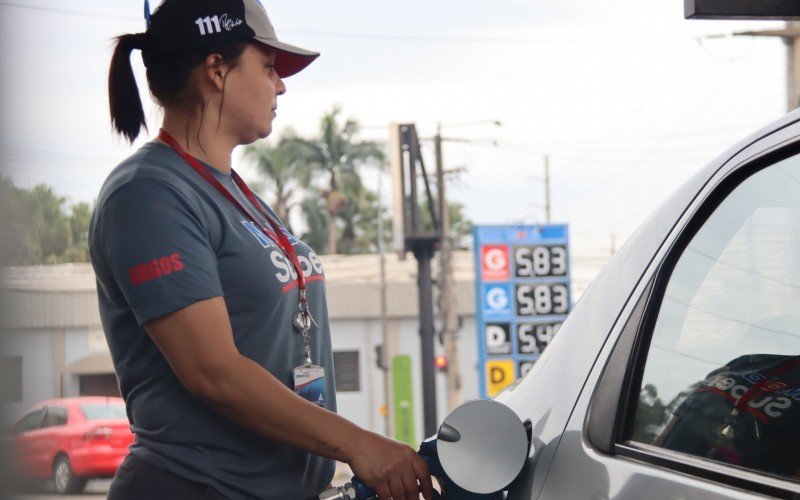 Em Novo Hamburgo, posto de combustível da Pedro Adams com Guia Lopes vende litro da gasolina comum a R$ 5,83