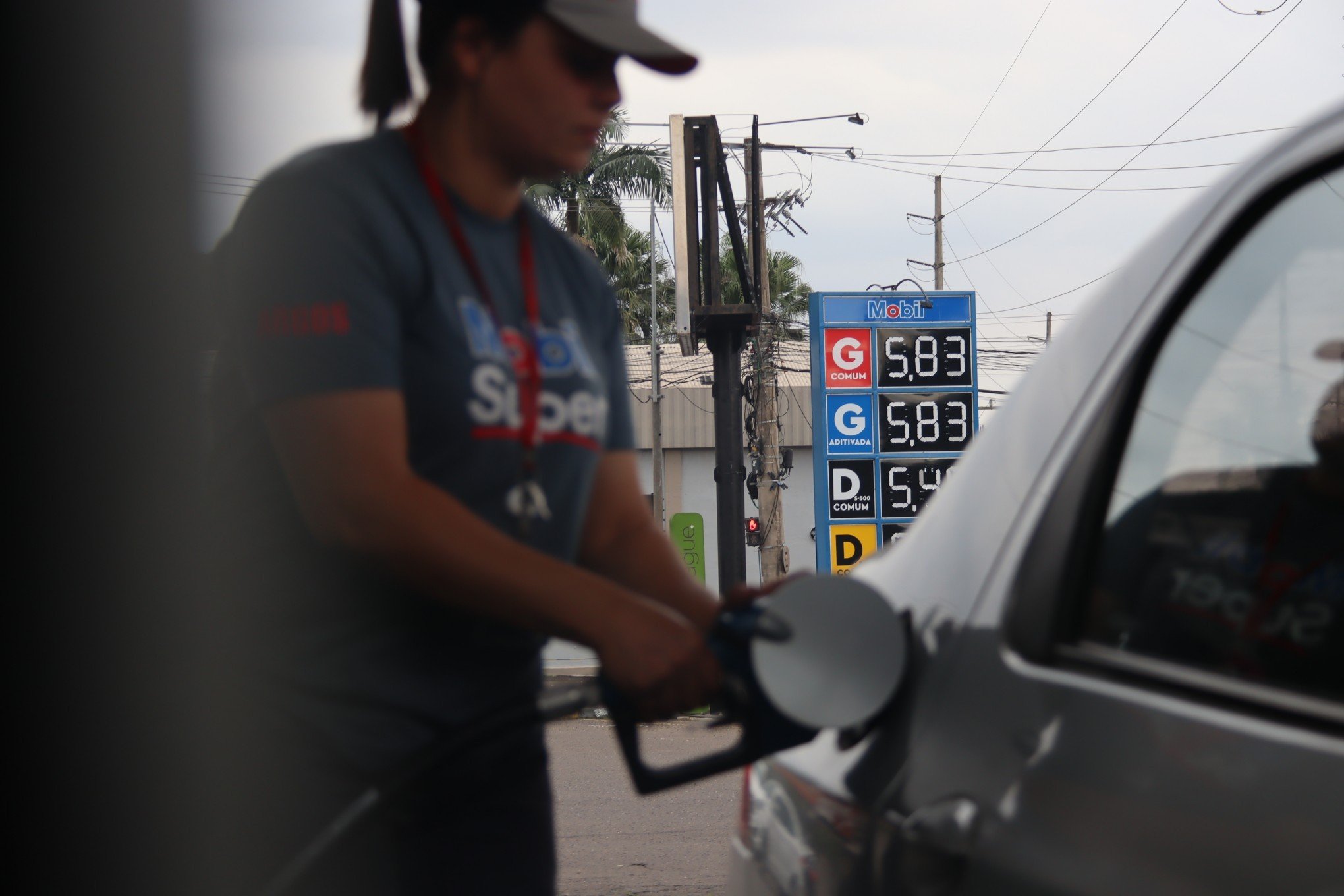 Um dia após aumento de preços, ainda é possível achar gasolina mais barata na região
