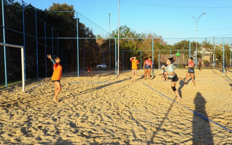 Atletas de handbeach treinam em Campo Bom | abc+