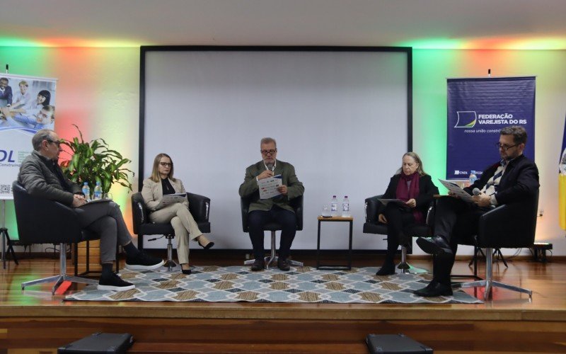 Painel foi mediado pelo professor da Universidade Feevale, José Antônio Ribeiro de Moura