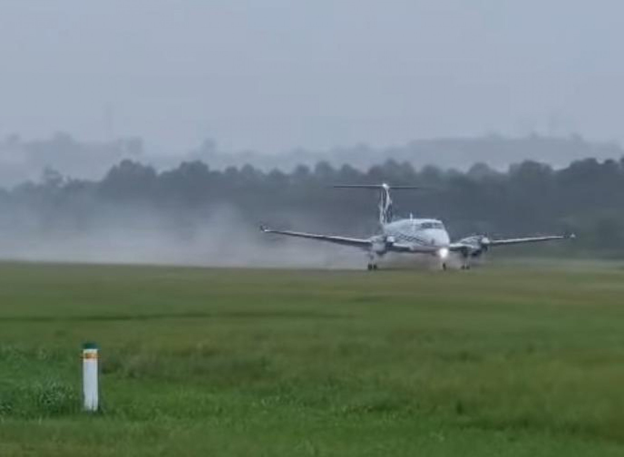 VÍDEO: Decolagem perigosa em Novo Hamburgo; aeroclube busca pavimentação da pista