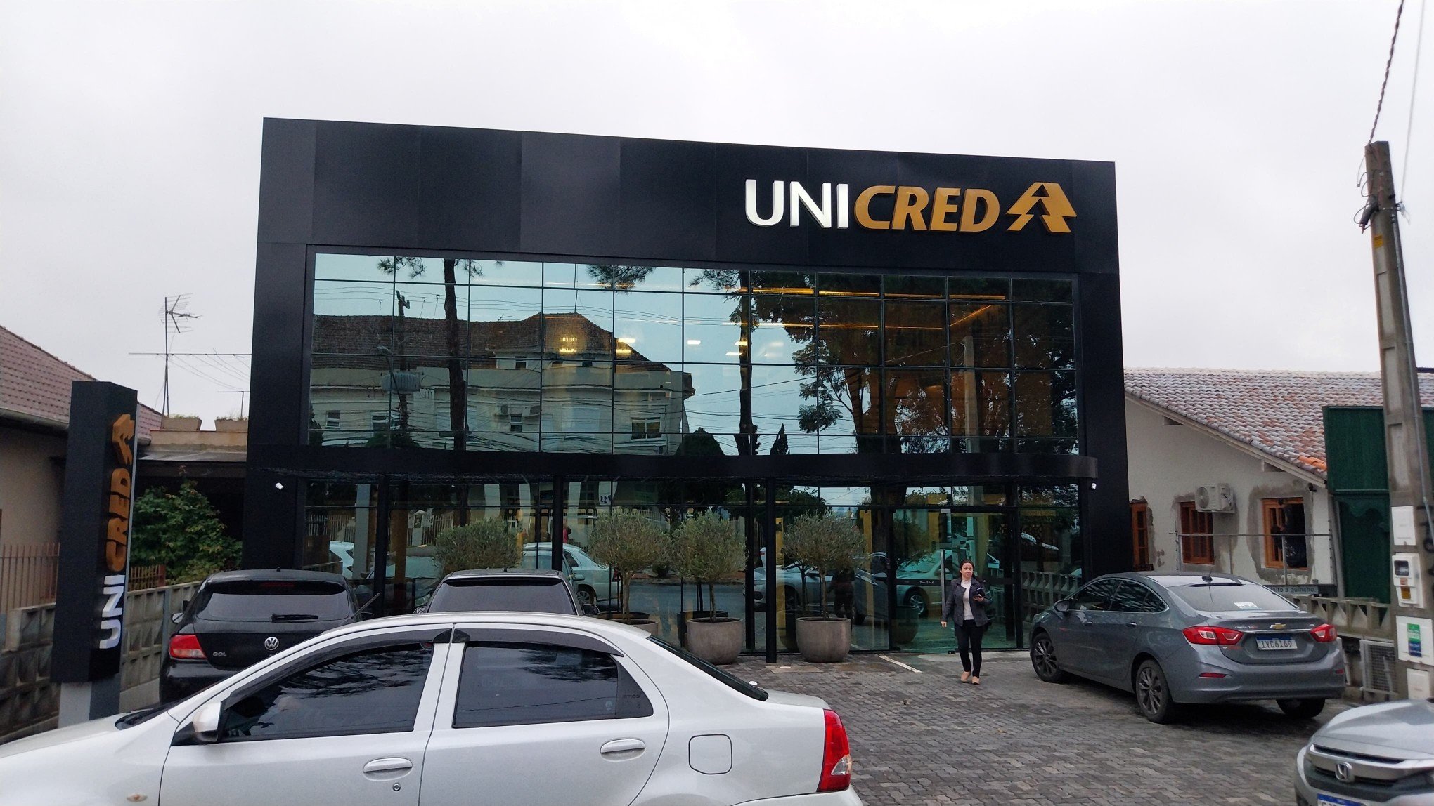 Novo espaço da Unicred em Novo Hamburgo é o mais moderno da cooperativa, veja detalhes