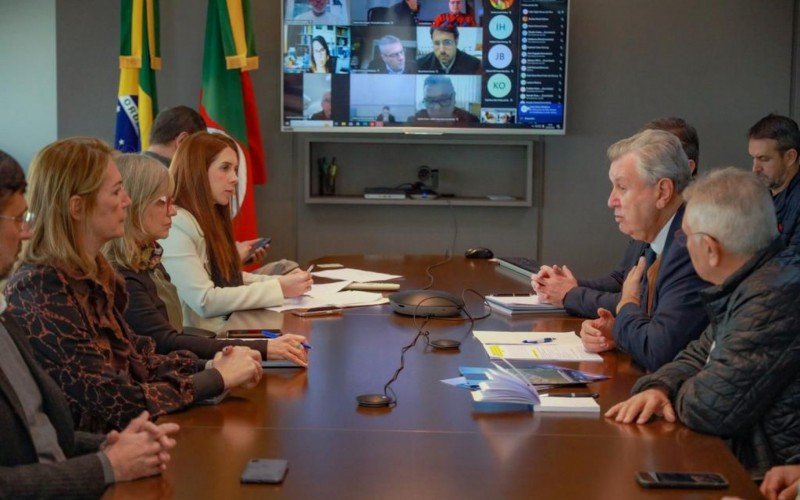 Políticos buscam apoio do Ministério Público para obras | abc+