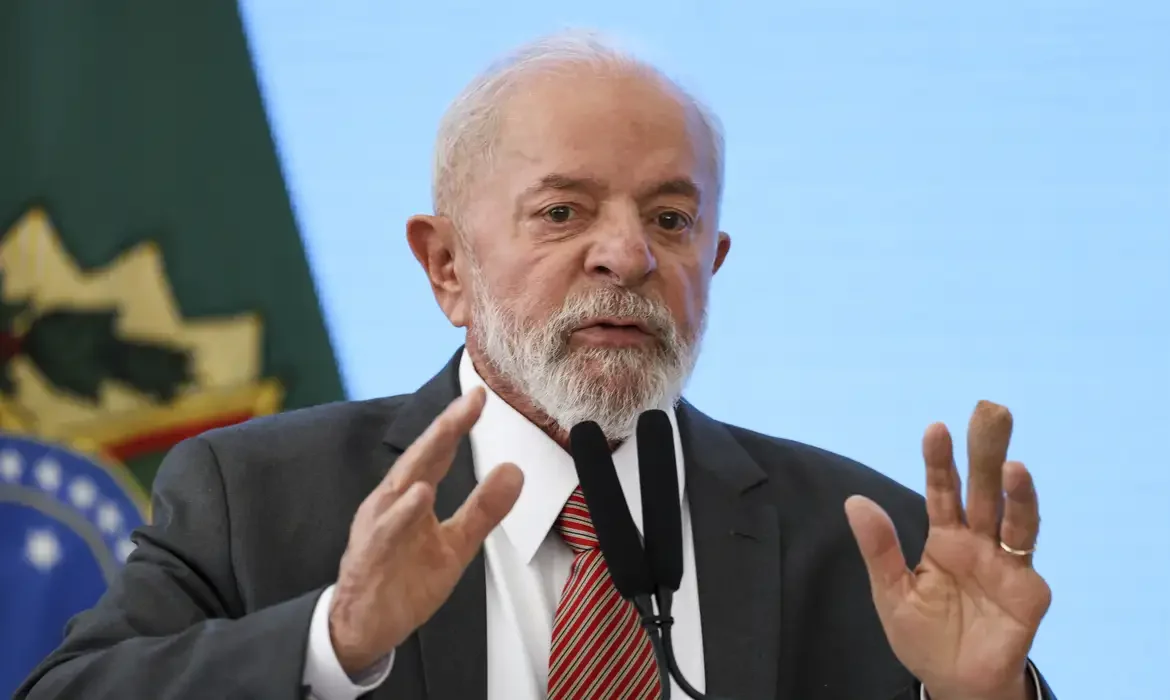 Membros do MBL são investigados pela Polícia Federal por suposta difamação contra Lula