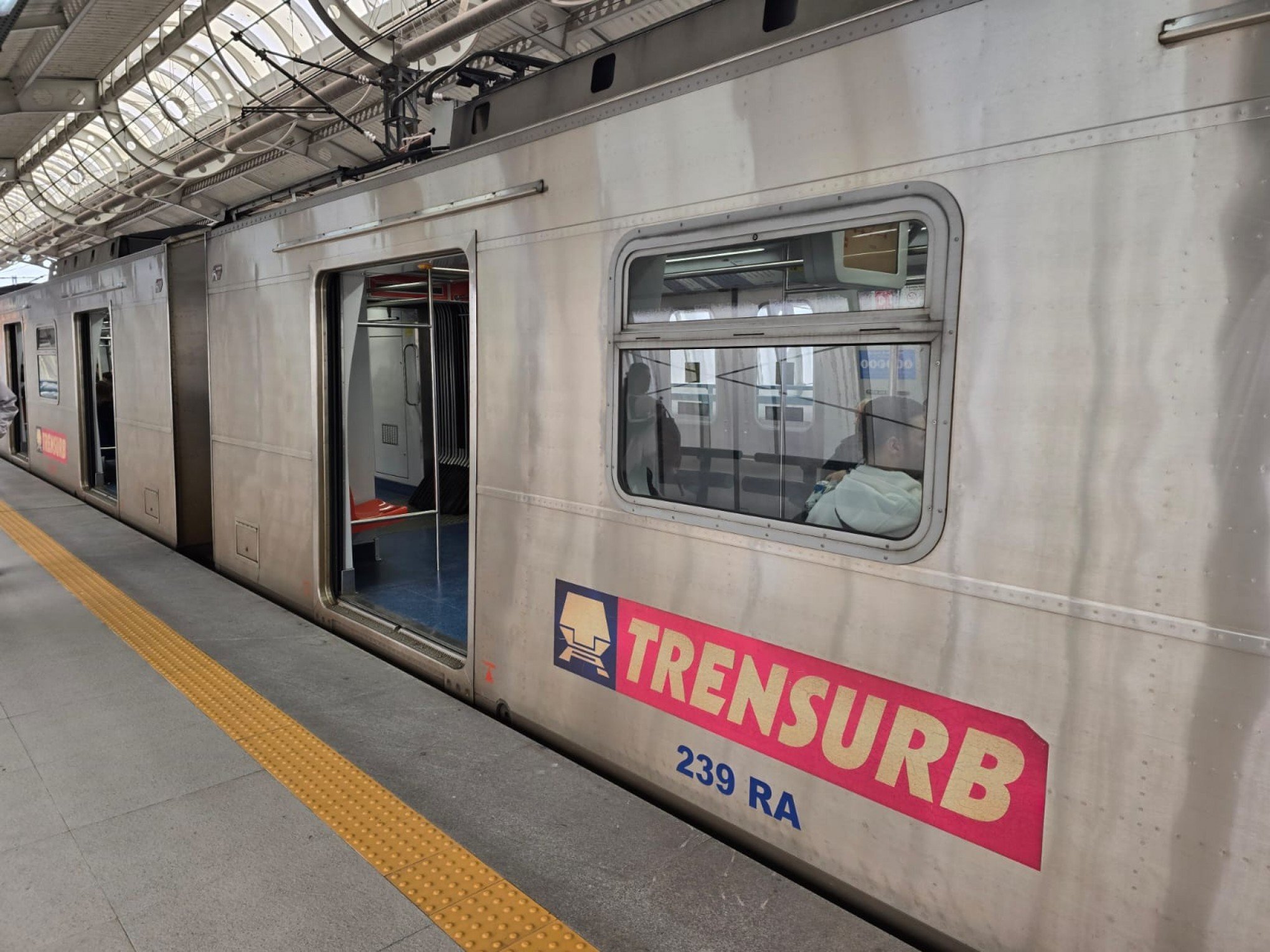 Quando os trens voltam a operar até Porto Alegre? Trensurb tem novo prazo