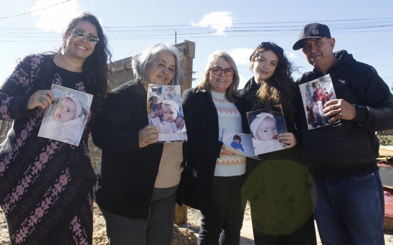 Andressa (à esquerda), Maria Lucinda, Maria Ledi, Victoria e Ronei