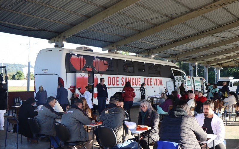 Sapiranga recebeu neste sábado (29) o ônibus do Hemocentro, para a coleta de sangue no Parque do Imigrante.