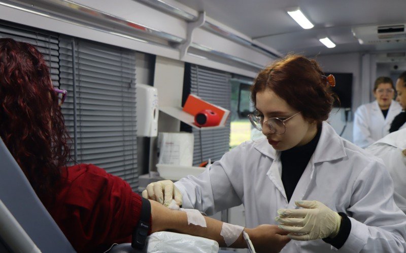 Sapiranga recebeu neste sábado (29) o ônibus do Hemocentro, para a coleta de sangue no Parque do Imigrante. | abc+