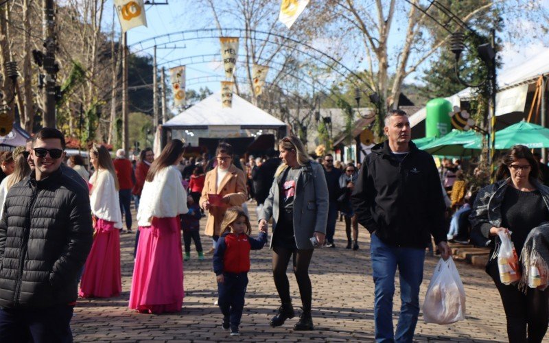 Movimento intenso no primeiro final de semana da 17ª Feira do Mel, Rosca e Nata de Ivoti | abc+