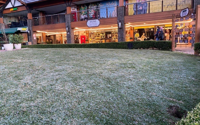 Geada em Gramado com frio intenso e temperaturas negativas