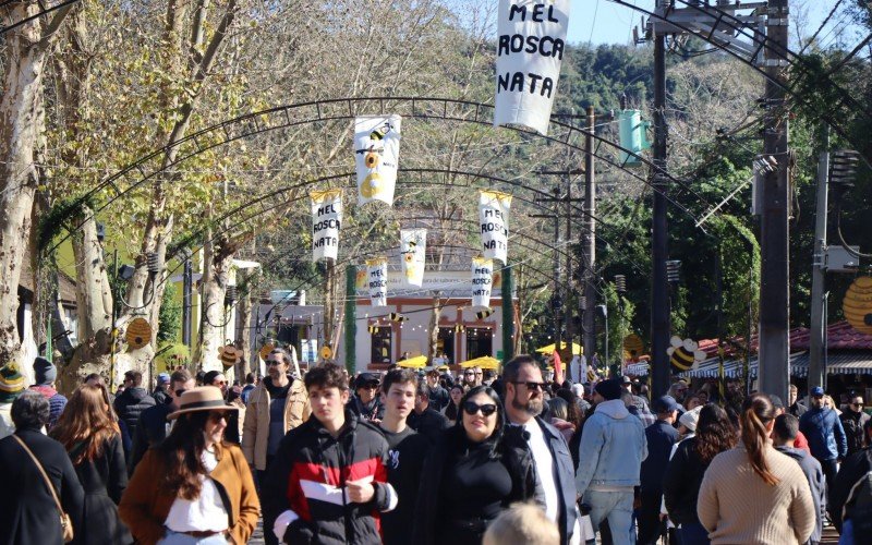 Público lotou o Núcleo de Casas Enxaimel desde as primeiras horas deste domingo 