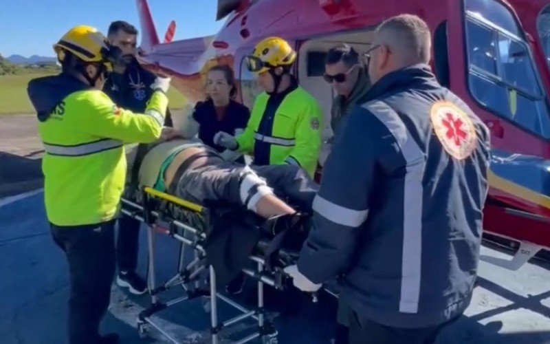 Pescador com perna ferida é levado de helicóptero até Capão da Canoa | abc+