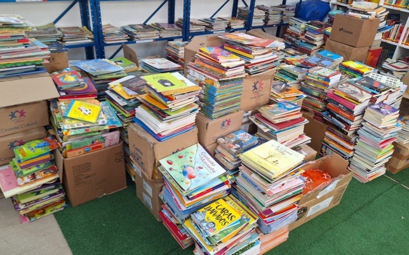 Campanha arrecada mais de 40 mil livros para bibliotecas escolares de São Leopoldo