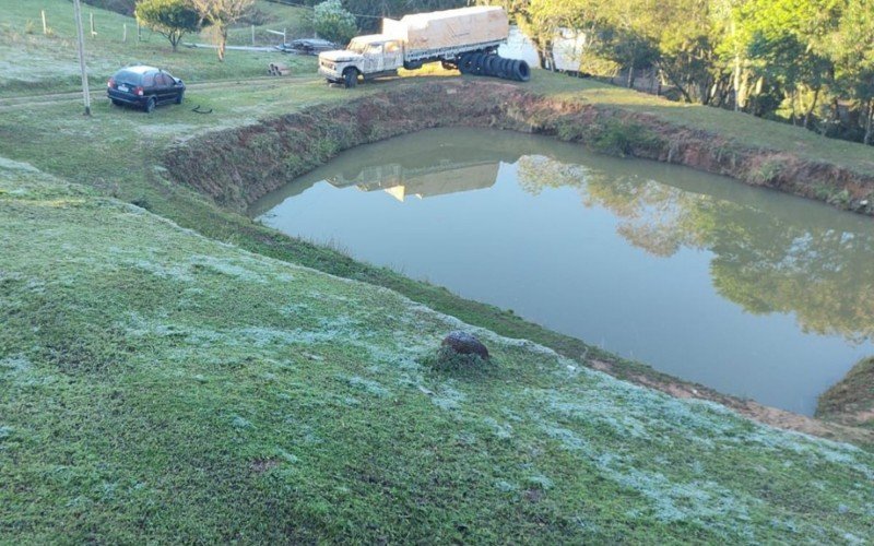 Frio cobriu parte do gramado em cidades do RS