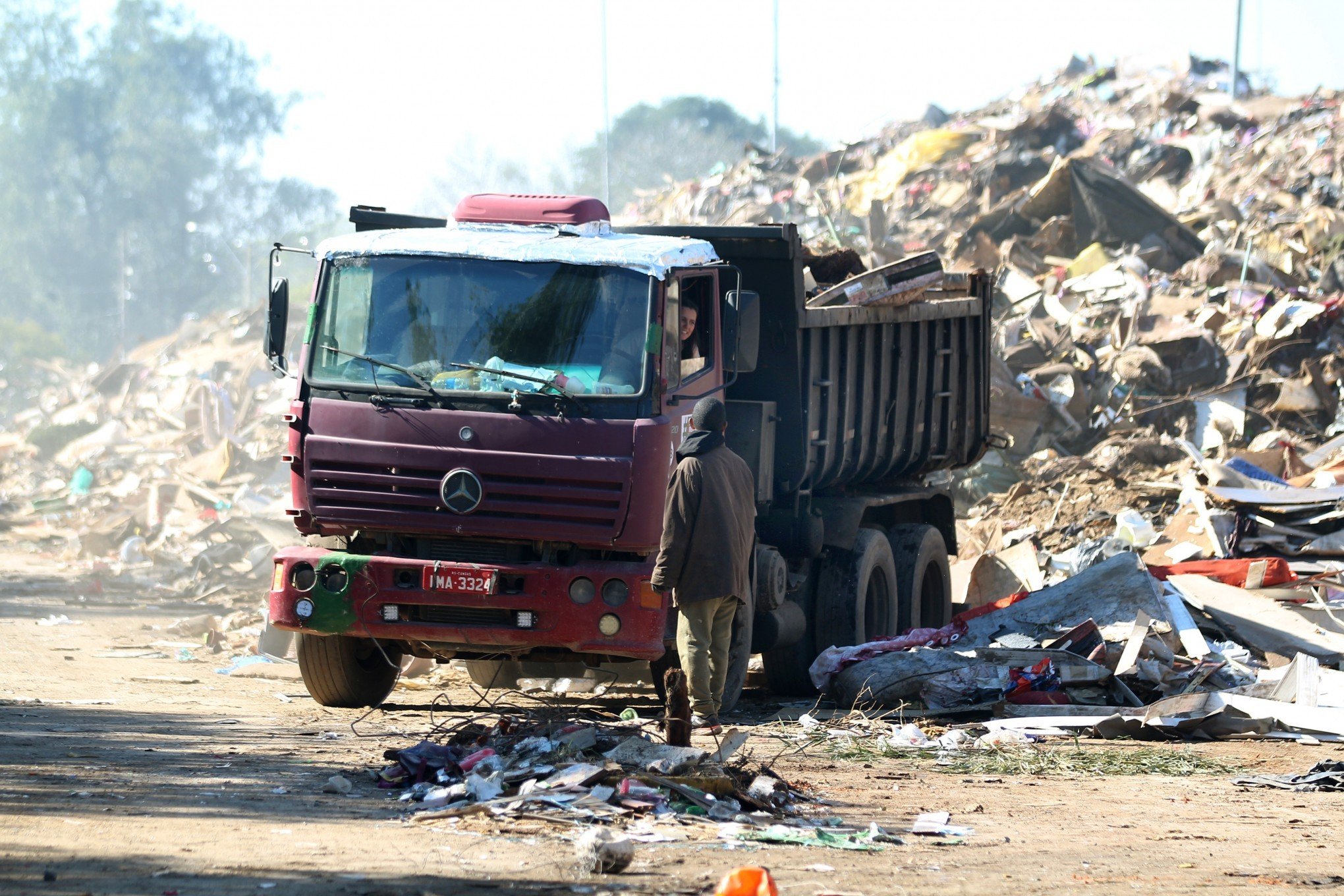 Empresas podem inscrever propostas para fazer transporte de resíduos em contratação emergencial da Prefeitura